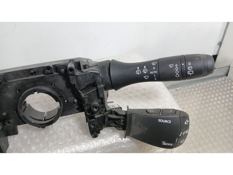 Recambio de mando luces y limpia para dacia sandero iii 1.0 tce 90 eco-g referencia OEM IAM 255670975R  
