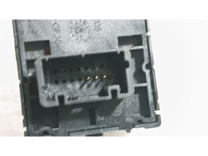 Recambio de mando retrovisor para dacia sandero iii 1.0 tce 90 eco-g referencia OEM IAM   
