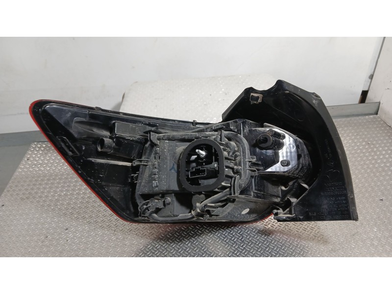 Recambio de piloto trasero derecho para dacia sandero iii 1.0 tce 90 eco-g referencia OEM IAM   