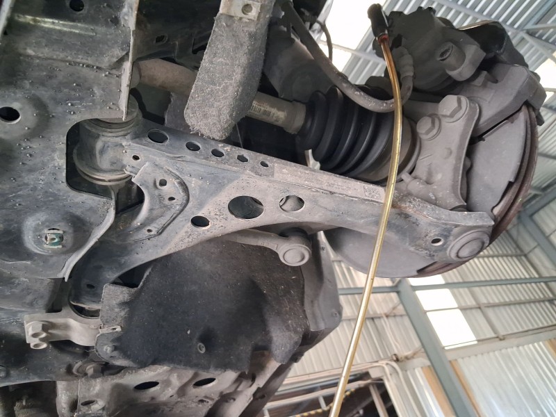 Recambio de brazo suspension inferior delantero izquierdo para opel astra k (b16) 1.6 cdti (68) referencia OEM IAM 39089344  