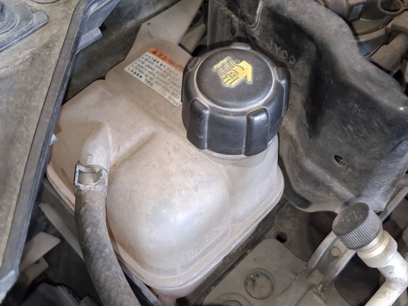 Recambio de deposito expansion para renault koleos i (hy_) 2.0 dci 4x4 (hy0k) referencia OEM IAM 21711JG700  