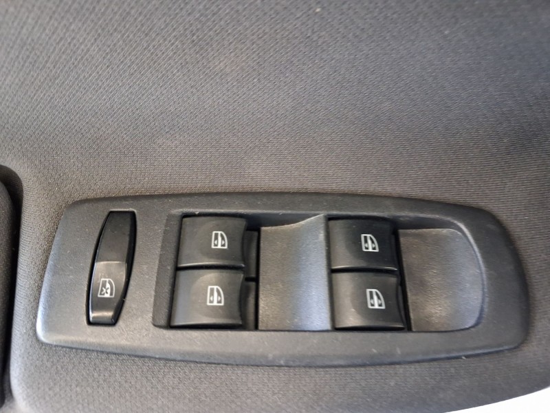 Recambio de mando elevalunas delantero izquierdo para renault koleos i (hy_) 2.0 dci 4x4 (hy0k) referencia OEM IAM 254010801R  