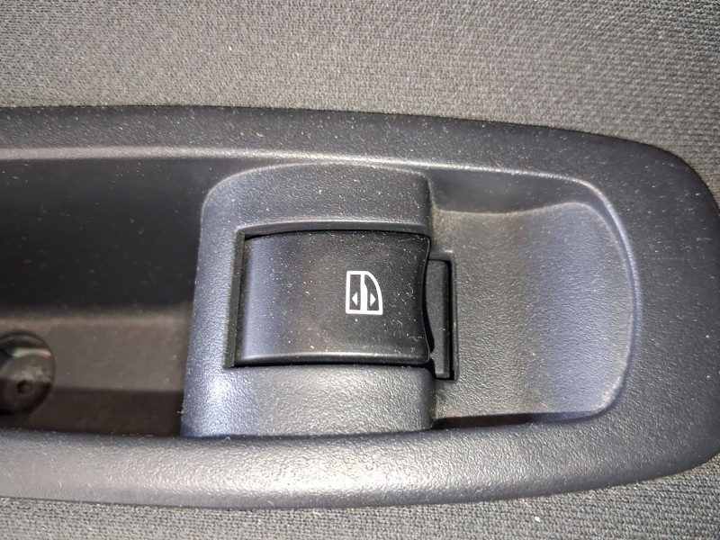 Recambio de mando elevalunas trasero izquierdo para renault koleos i (hy_) 2.0 dci 4x4 (hy0k) referencia OEM IAM 25411JY00B  