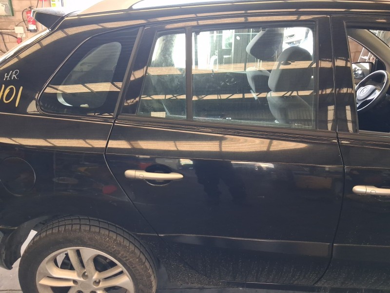 Recambio de puerta trasera derecha para renault koleos i (hy_) 2.0 dci 4x4 (hy0k) referencia OEM IAM 821001776R  
