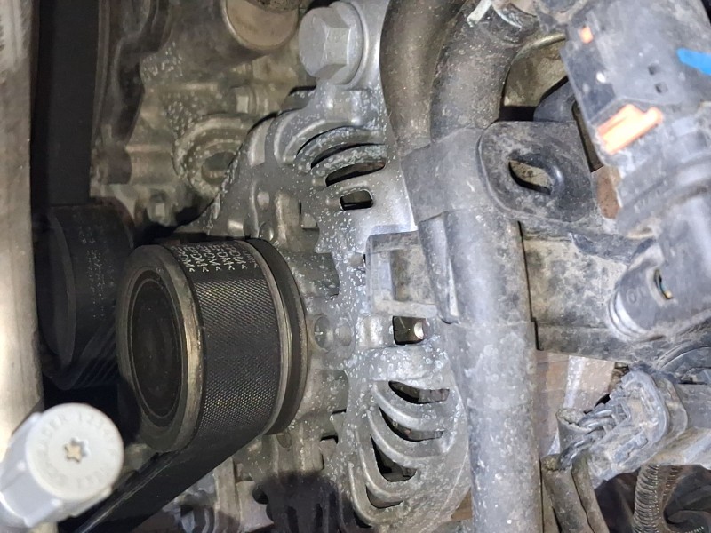 Recambio de alternador para peugeot rifter 1.5 bluehdi 100 referencia OEM IAM 9824742880  