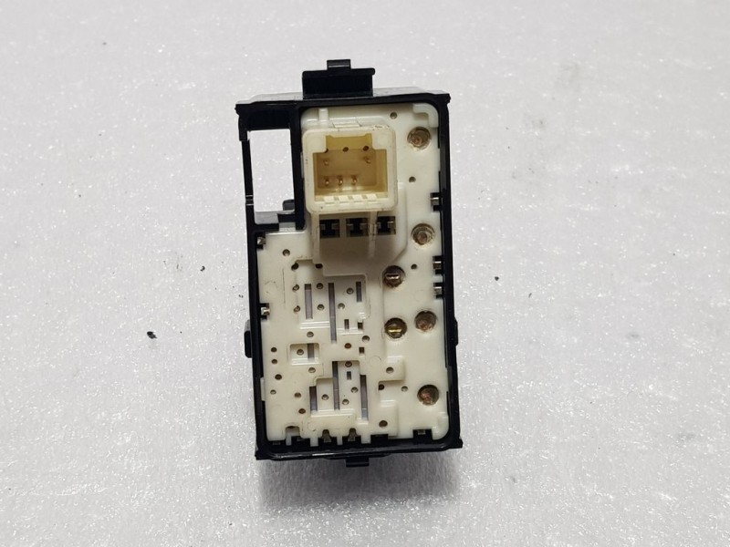 Recambio de mando elevalunas delantero derecho para toyota auris hybrid active referencia OEM IAM 192801  