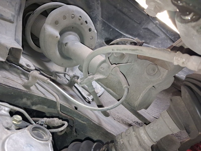 Recambio de amortiguador delantero izquierdo para renault koleos i (hy_) 2.0 dci 4x4 (hy0k) referencia OEM IAM 54303JY01B  