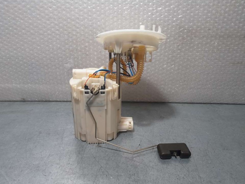 Recambio de aforador para audi a4 ber. (b8) básico referencia OEM IAM 8K0919050H  5 PINES