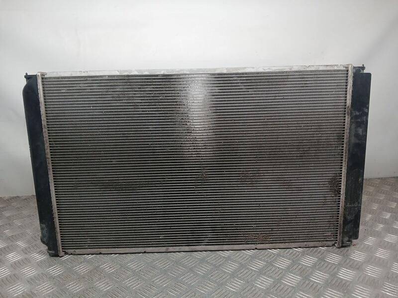 Recambio de radiador agua para toyota rav 4 exclusive referencia OEM IAM 4221335140  