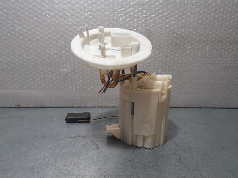 Recambio de aforador para audi a4 ber. (b8) básico referencia OEM IAM 8K0919050H  5 PINES