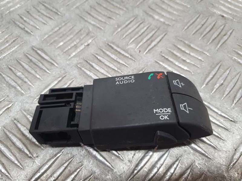 Recambio de mando multifuncion para renault clio iv authentique referencia OEM IAM SIN REF  