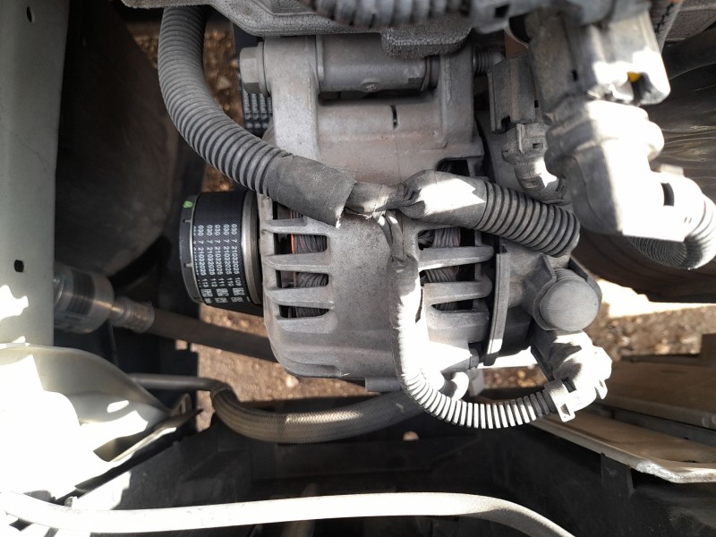 Recambio de alternador para citroën c3 iii (sx) 1.2 vti 82 referencia OEM IAM 9818677980  