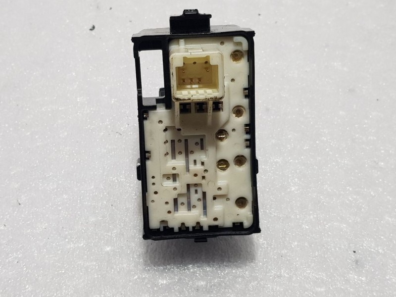 Recambio de mando elevalunas trasero izquierdo para toyota auris hybrid active referencia OEM IAM 192801  