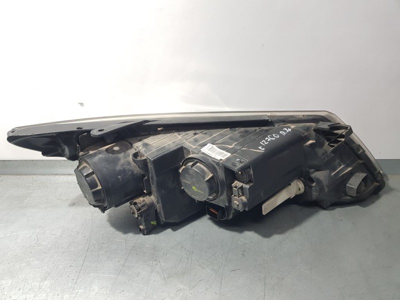 Recambio de faro izquierdo para kia optima concept referencia OEM IAM 921012T441  PATA ROTA Y TOCADO