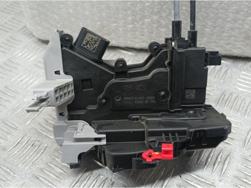 Recambio de cerradura puerta trasera derecha para hyundai kona essence 2wd referencia OEM IAM 81420J9000  ELECTRICA 5 PINS