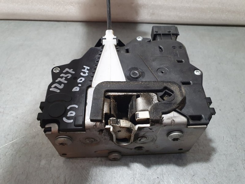 Recambio de cerradura puerta delantera derecha para fiat punto (199) easy referencia OEM IAM 51905681 931718103 6 PINES