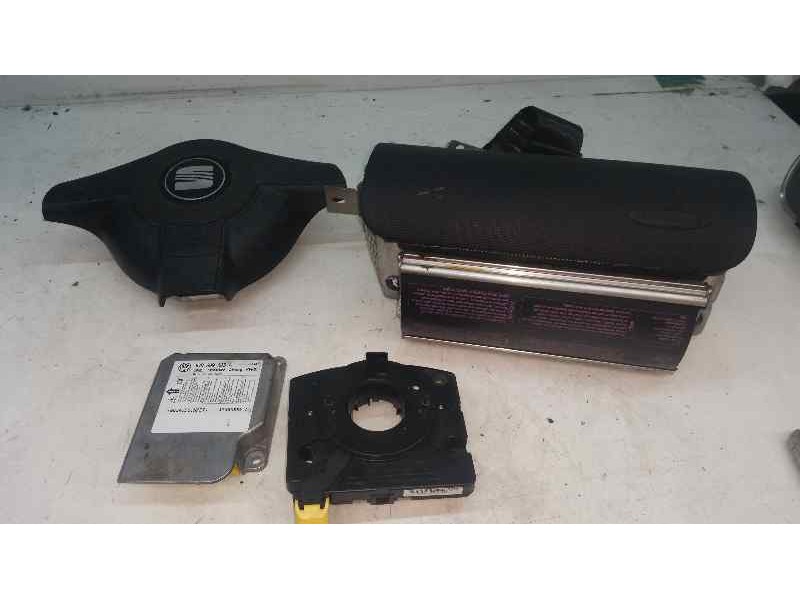Recambio de kit airbag para seat leon (1m1) sport f.r. referencia OEM IAM 1C0909605A  