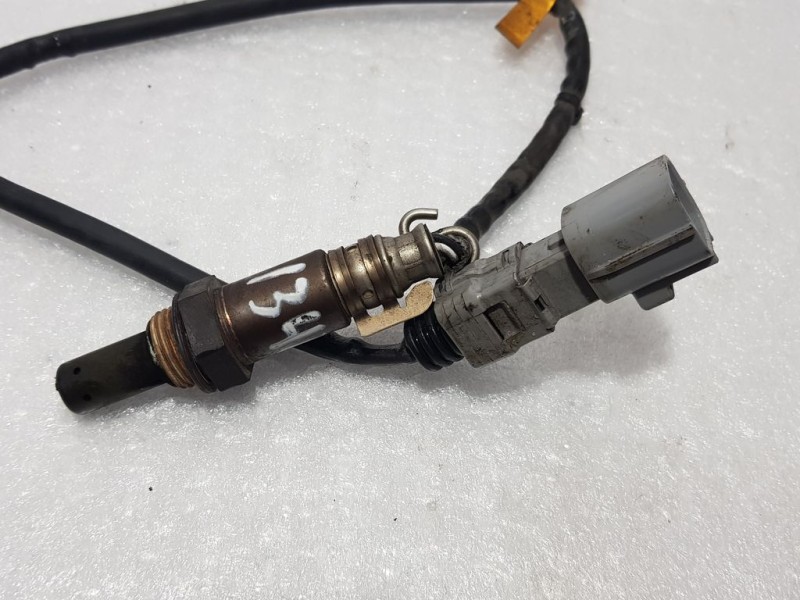 Recambio de sonda lambda para toyota auris hybrid active referencia OEM IAM 89465 02380 DENSO