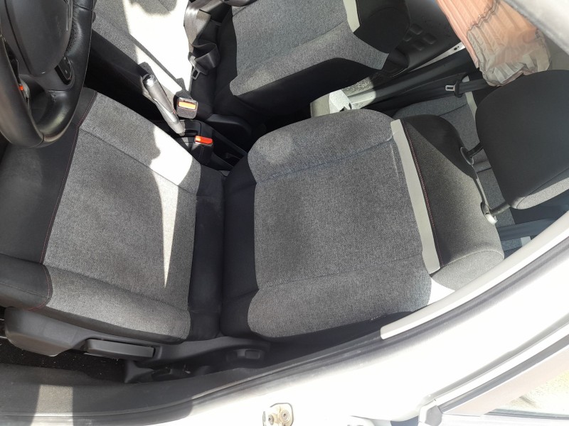 Recambio de asiento delantero izquierdo para citroën c3 iii (sx) 1.2 vti 82 referencia OEM IAM   