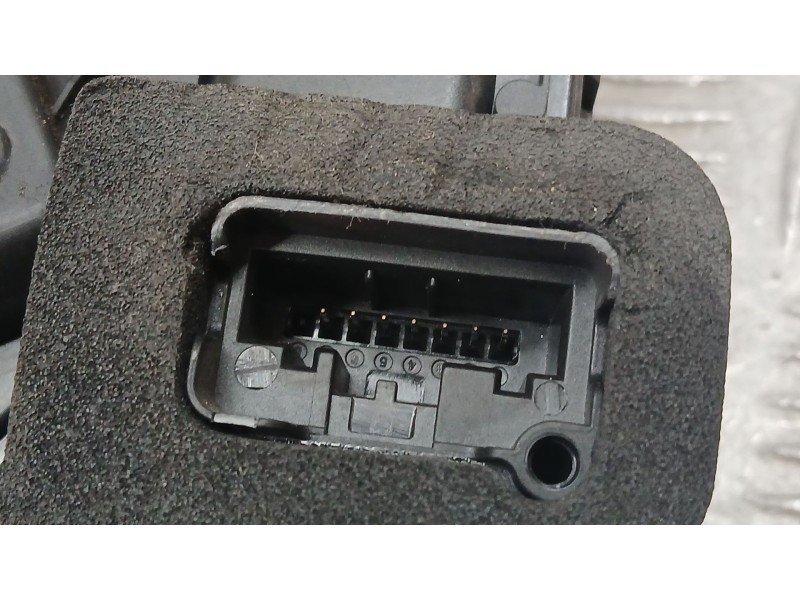 Recambio de cerradura puerta delantera izquierda para skoda octavia iii combi (5e5, 5e6) 1.5 tsi g-tec referencia OEM IAM 5TB837