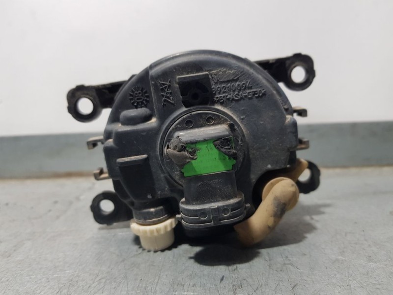 Recambio de faro antiniebla izquierdo para citroën c4 coupe collection referencia OEM IAM 9650001680 89204718 VALEO