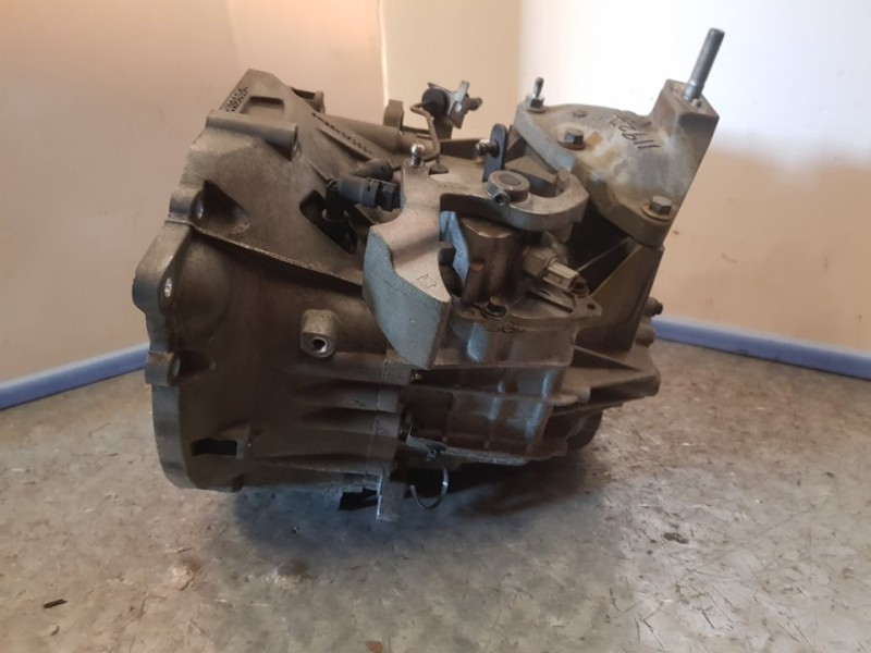 Recambio de caja cambios para ford mondeo ber. (ca2) ghia referencia OEM IAM 7G9R7002YF 090309 6 VELOCIDADES