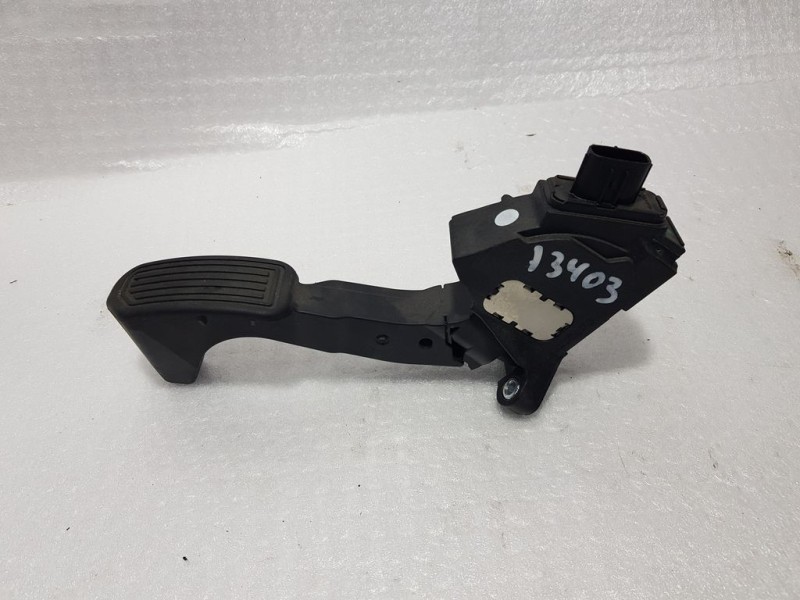 Recambio de potenciometro pedal para toyota auris hybrid active referencia OEM IAM 7811002120 13334532928 