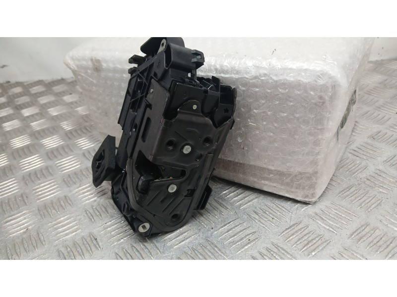Recambio de cerradura puerta trasera izquierda para skoda octavia iii combi (5e5, 5e6) 1.5 tsi g-tec referencia OEM IAM 5TA83901