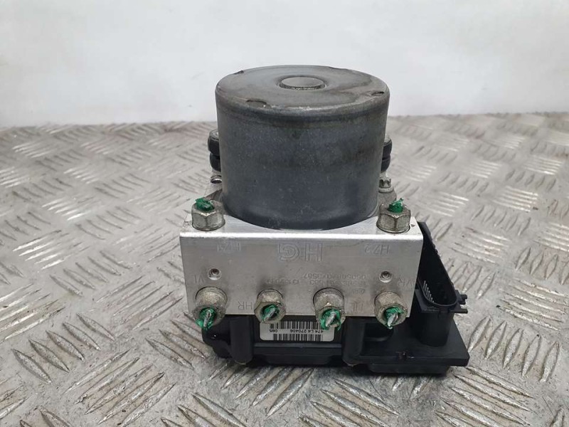 Recambio de abs para opel corsa c essentia referencia OEM IAM 13182319 0265231583 BOSCH