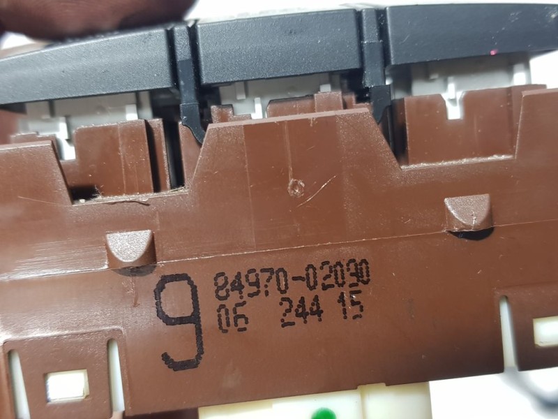 Recambio de mando multifuncion para toyota auris hybrid active referencia OEM IAM 8497002090  