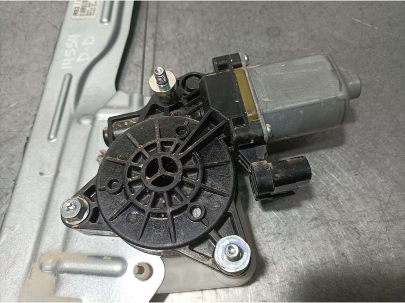 Recambio de elevalunas delantero derecho para hyundai kona essence 2wd referencia OEM IAM 82402J9000  ELECTRICO 2 PINS