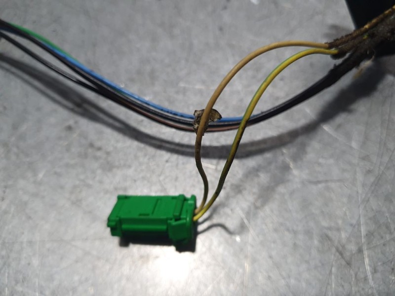 Recambio de retrovisor derecho para citroën c4 coupe collection referencia OEM IAM 8149YS  ELECTRICO 4 Y 2 CABLES