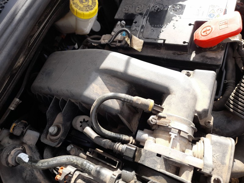 Recambio de carcasa filtro aire para citroën c3 iii (sx) 1.2 vti 82 referencia OEM IAM 9826454780  