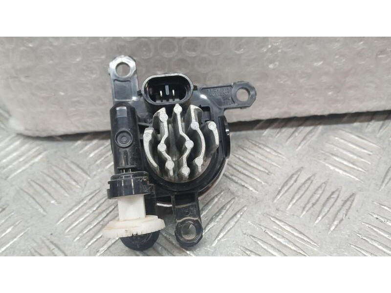 Recambio de faro antiniebla izquierdo para opel corsa f elegance referencia OEM IAM 134997329 9831303880 F0GK16016