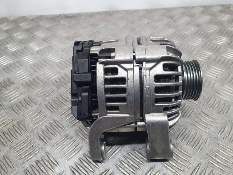 Recambio de alternador para opel corsa c essentia referencia OEM IAM 1638113680  
