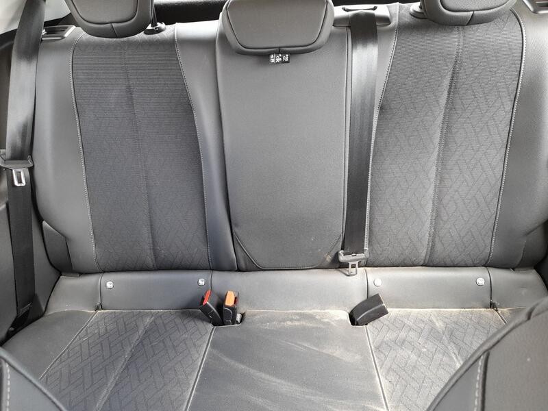 Recambio de asientos traseros para opel corsa f (p2jo) 1.2 (68) referencia OEM IAM   