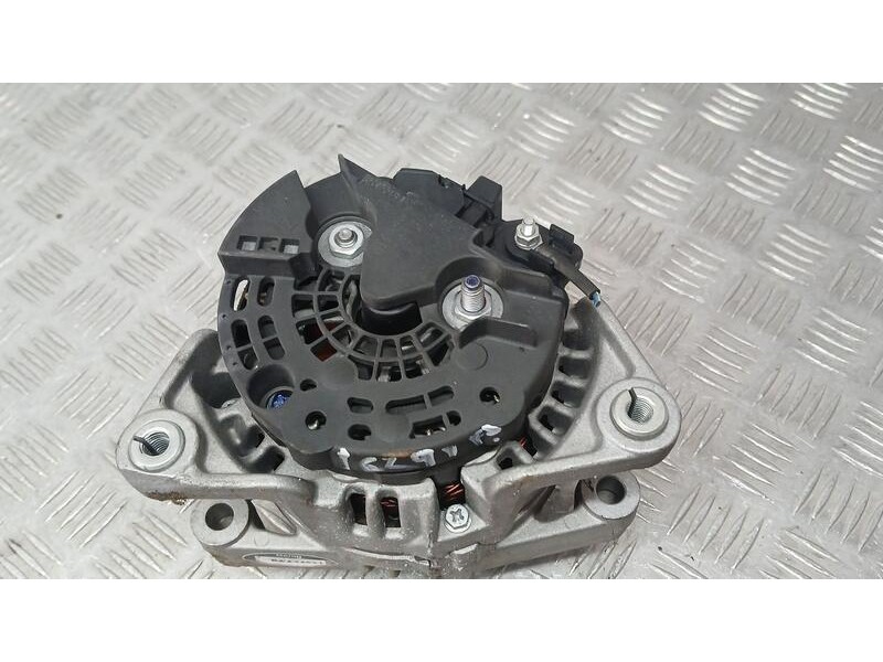 Recambio de alternador para opel corsa c comfort referencia OEM IAM 9195752 RAA24081 REMY 296233