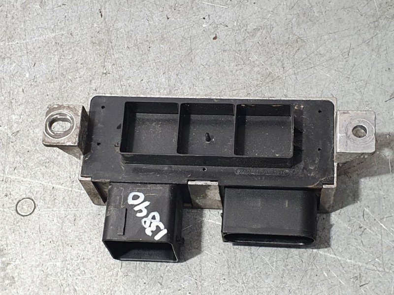 Recambio de caja precalentamiento para renault kangoo profesional referencia OEM IAM 271206395R  NAGARES