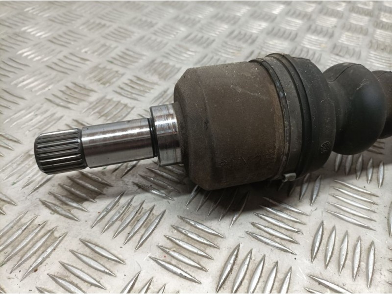 Recambio de transmision delantera izquierda para peugeot 206 berlina x-line referencia OEM IAM 3272XJ  