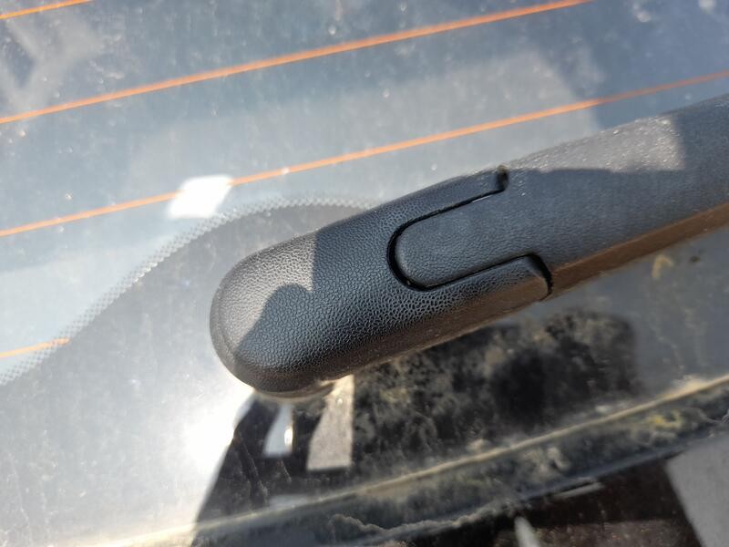 Recambio de motor limpia trasero para kia stonic (yb) 1.2 cvvt referencia OEM IAM   