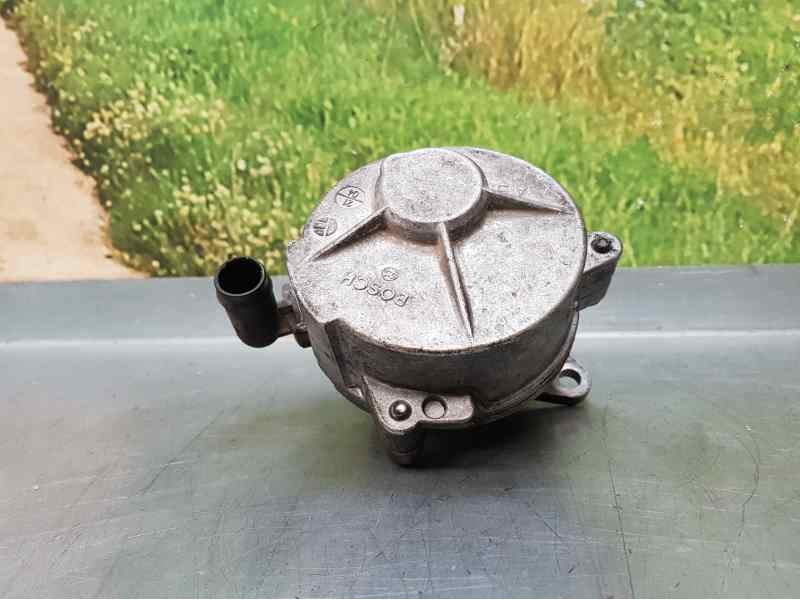 Recambio de depresor freno / bomba vacio para nissan primera berlina (p12) acenta referencia OEM IAM   BOSCH