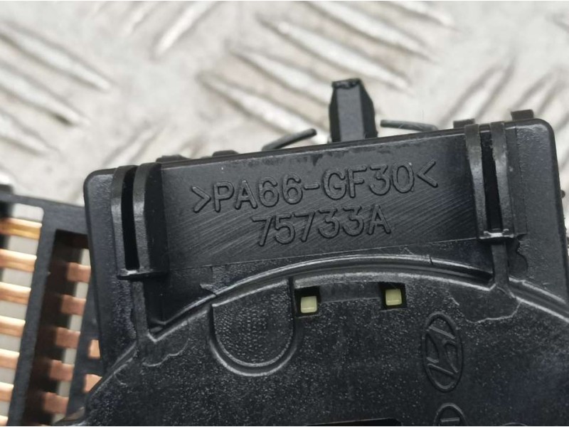 Recambio de mando limpia para hyundai getz (tb) 1.5 crdi referencia OEM IAM 75733A  