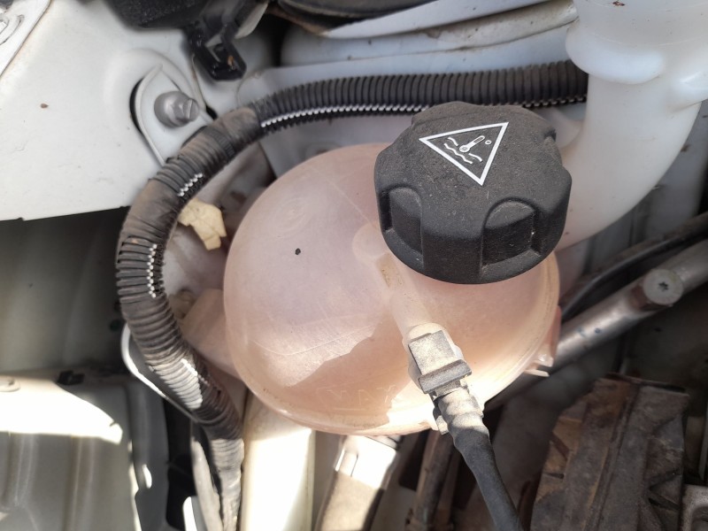 Recambio de deposito expansion para citroën c3 iii (sx) 1.2 vti 82 referencia OEM IAM 9800777280  