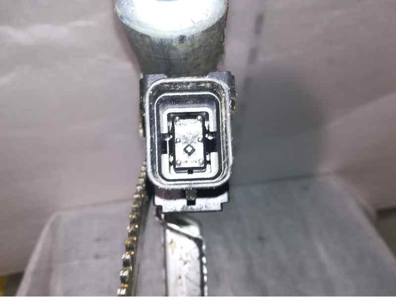 Recambio de elevalunas delantero derecho para opel combo (corsa c) edition blue line referencia OEM IAM 13173070 6 PINS 400639F