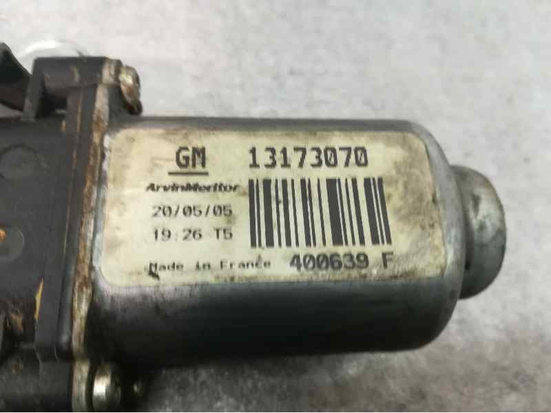 Recambio de elevalunas delantero derecho para opel combo (corsa c) edition blue line referencia OEM IAM 13173070 6 PINS 400639F