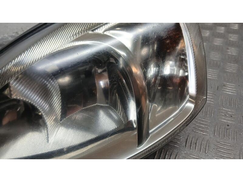 Recambio de faro izquierdo para opel corsa c comfort referencia OEM IAM 13195923 VALEO PULIR 89312810