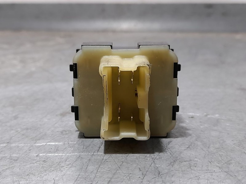 Recambio de mando elevalunas delantero izquierdo para dacia duster ii essential referencia OEM IAM 254118044R  