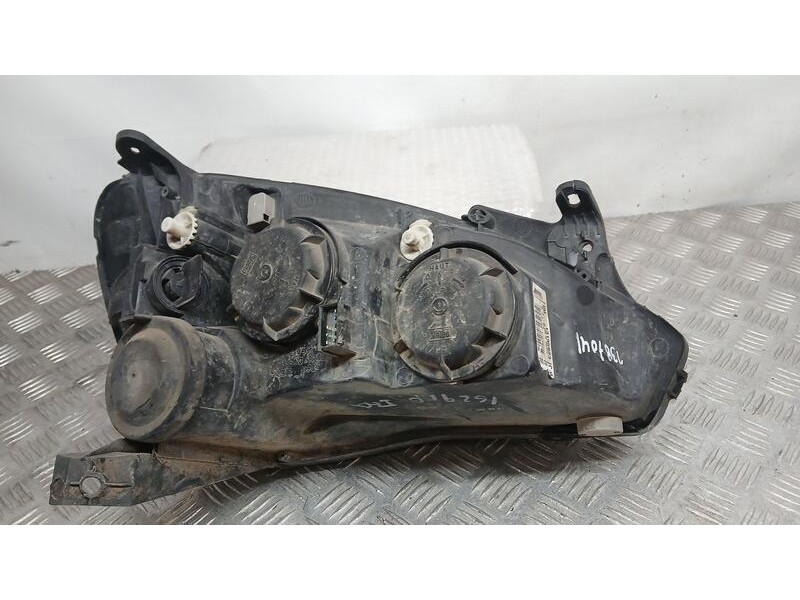 Recambio de faro izquierdo para opel corsa c comfort referencia OEM IAM 13195923 VALEO PULIR 89312810
