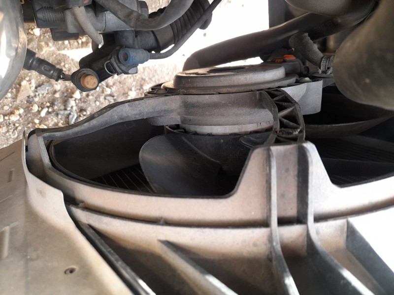 Recambio de electroventilador para citroën c3 iii (sx) 1.2 vti 82 referencia OEM IAM 9829774580  