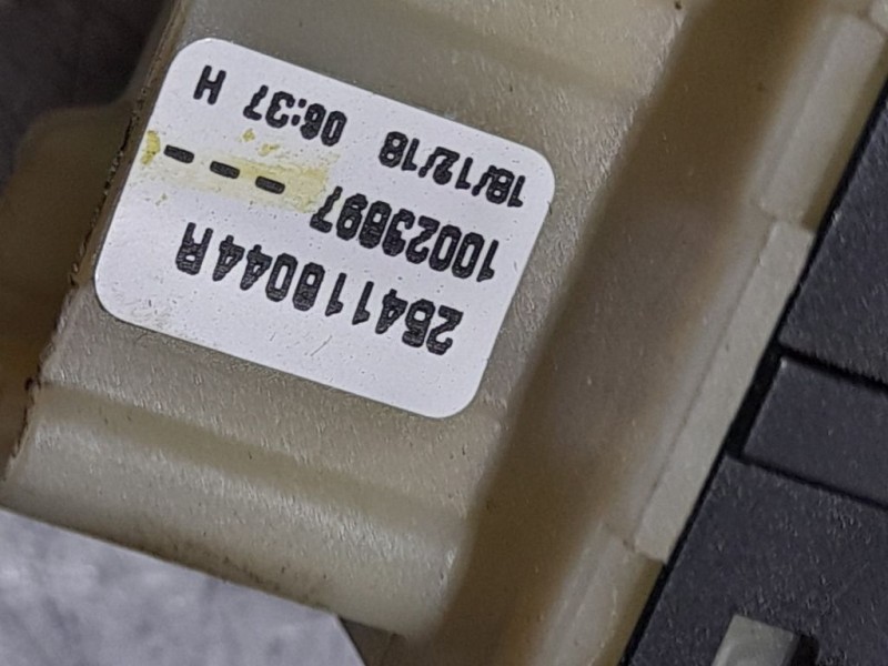 Recambio de mando elevalunas delantero izquierdo para dacia duster ii essential referencia OEM IAM 254118044R  